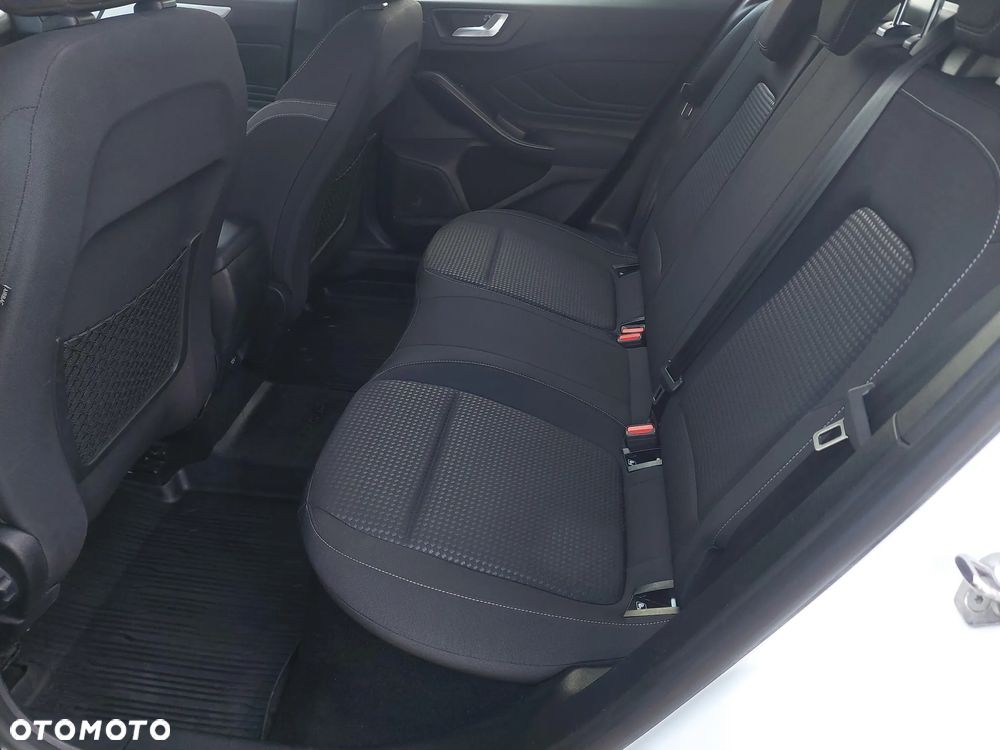 Ford Focus 1.5 EcoBlue Connected - 15