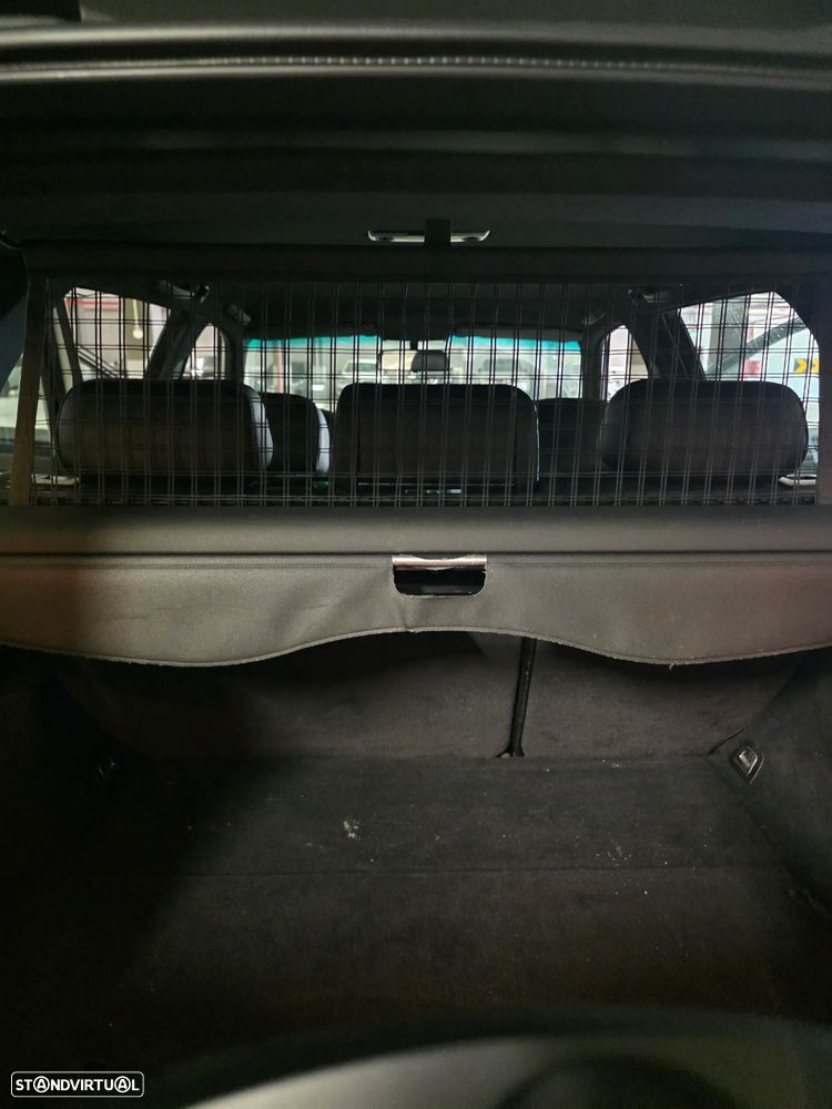 BMW 320 d Dynamic — fotografia 27