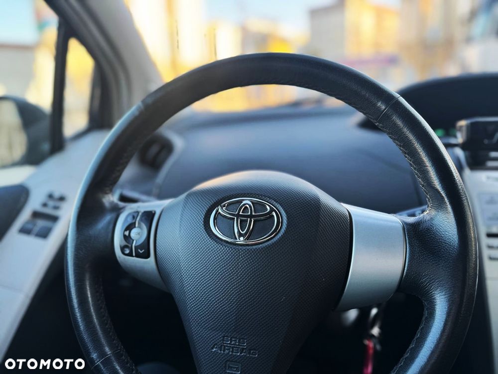 Toyota Yaris - 19