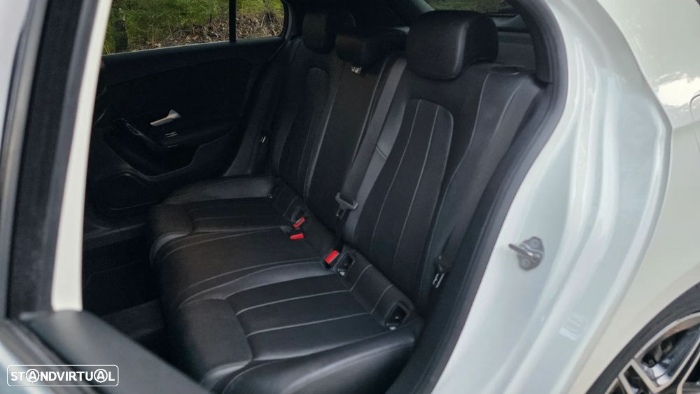 Mercedes-Benz A 180 d 7G-DCT AMG Line - 14