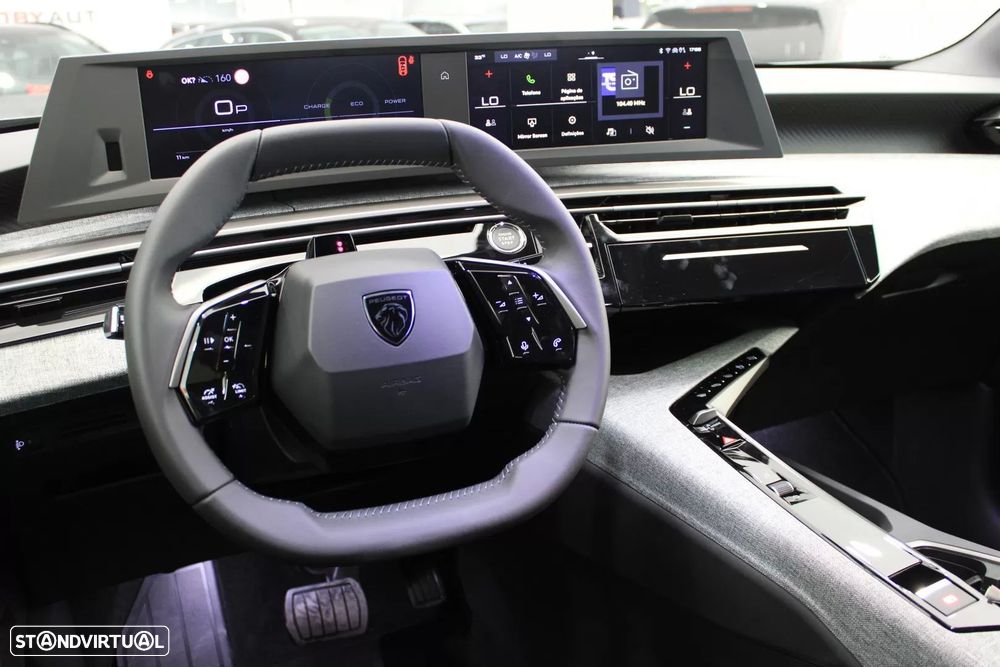 Peugeot 5008 1.2 Hybrid Allure e-DCS6 - 11