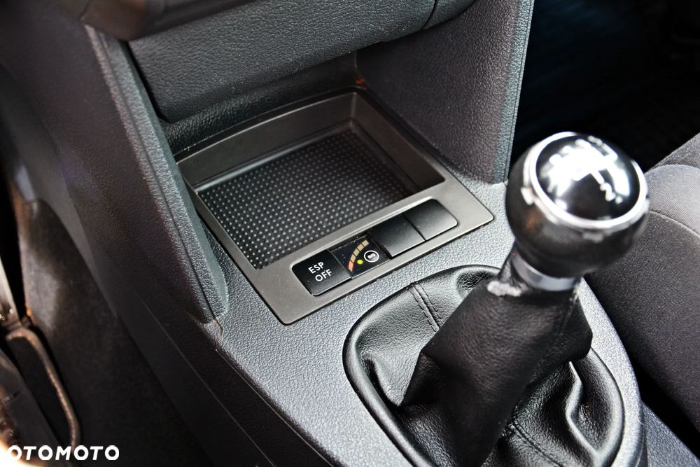 Volkswagen Touran 1.6 Basis - 30