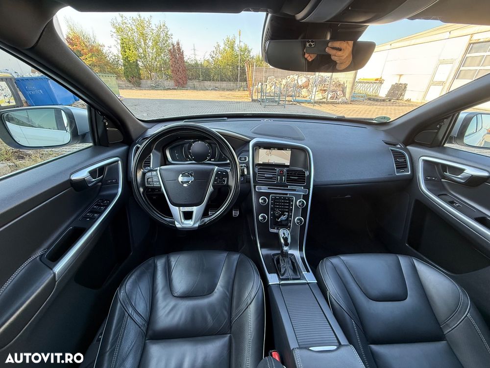 Volvo XC 60 D5AWD R-Design - 5