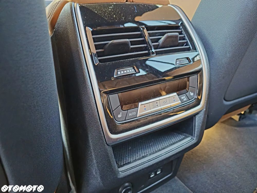 BMW X5 xDrive40i - 20