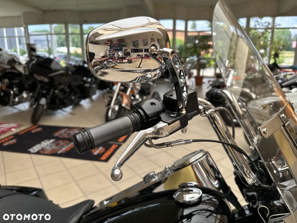 Harley-Davidson Touring Road King - 34