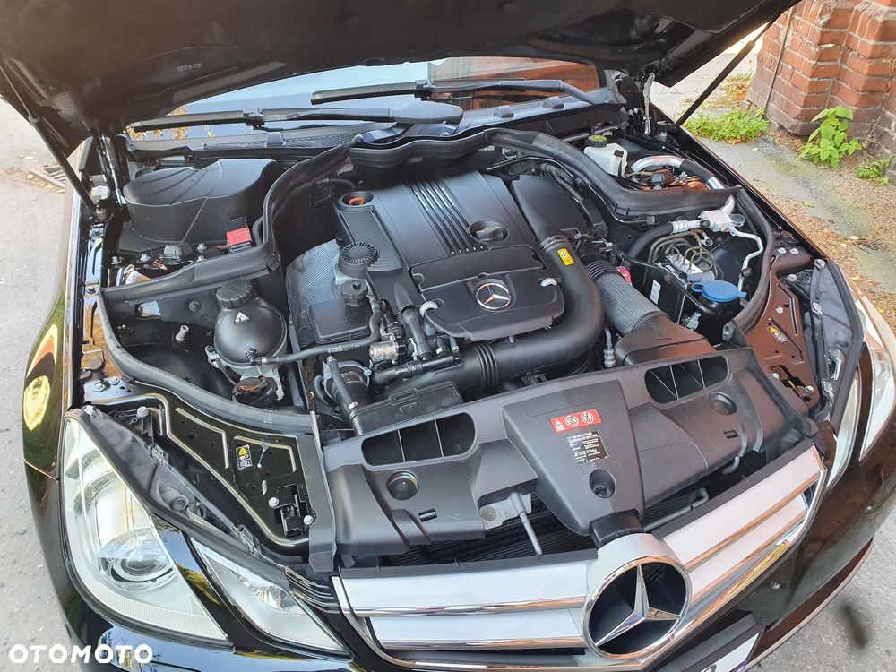 Mercedes-Benz Klasa E 250 BlueEFFICIENCY 7G-TRONIC Avantgarde - 23