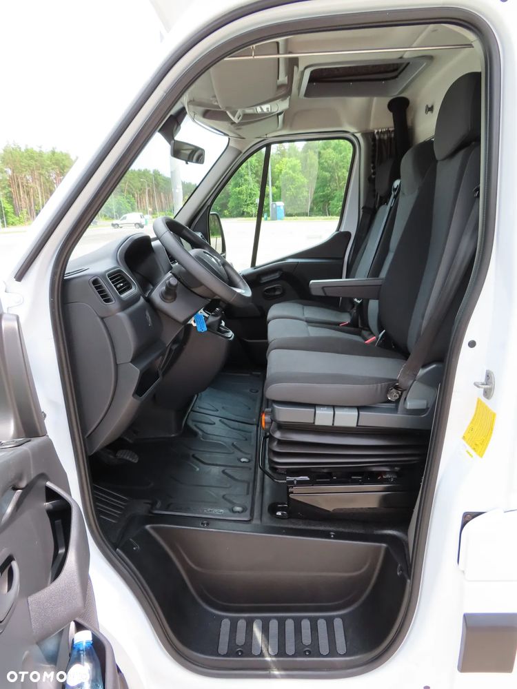 Renault Master 2.3 dCi 163 Km WZMACNIANY Chłodnia -20*C + 30*C Z Izoterma 4.20 Cm 8 Euro Palet Zasilanie V230 Funkcja Grzania Kabina Sypialniana WEBASTO Stan Jak NOWY - 31