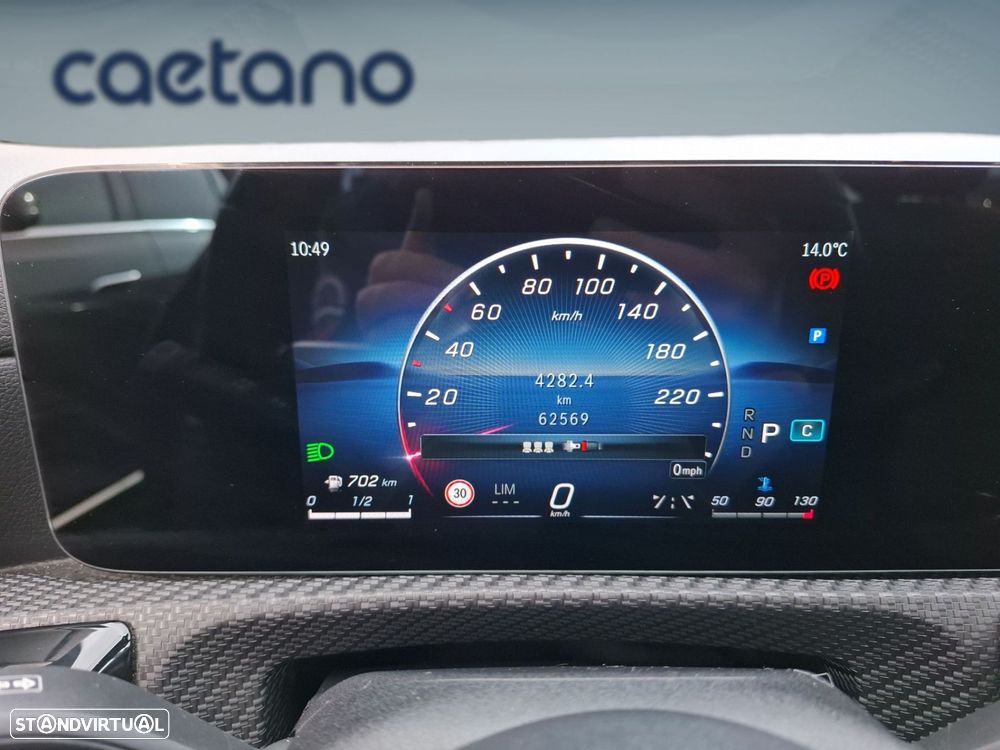 Mercedes-Benz CLA 180 d Shooting Brake AMG Line Aut. - 18