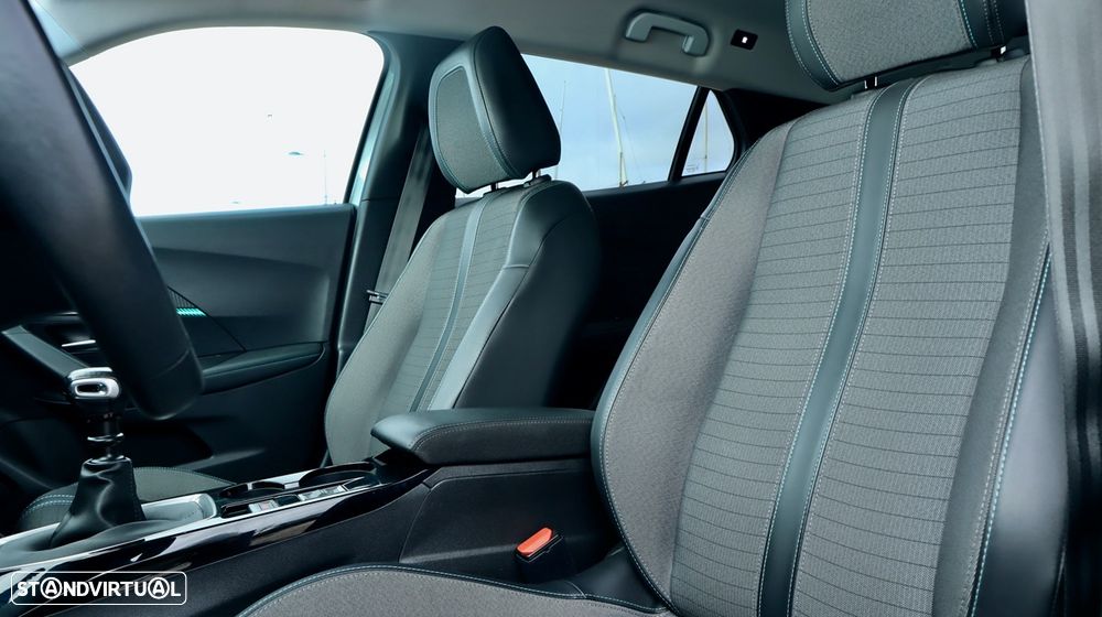 Peugeot 2008 PureTech 100 Allure - 28