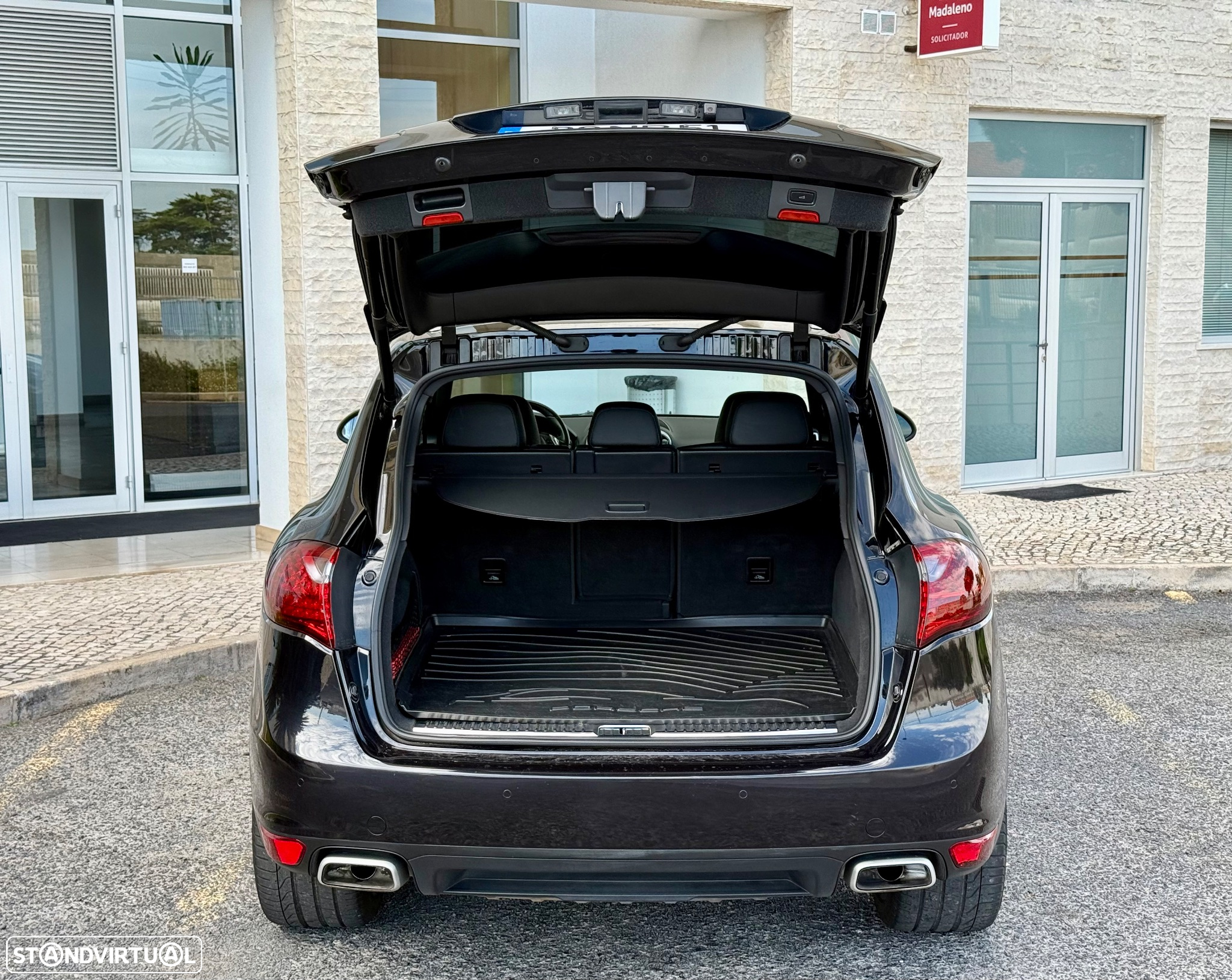 Porsche Cayenne II Platinum Edition - 13