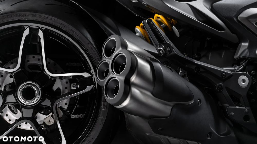 Ducati Diavel - 10