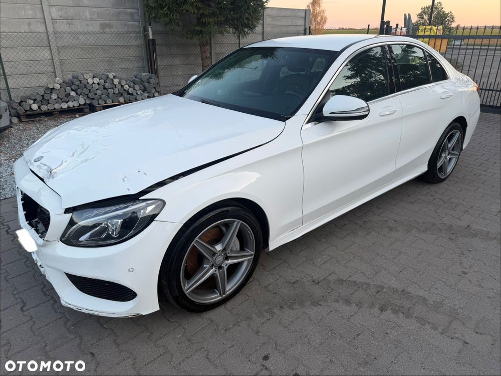 Mercedes-Benz Klasa C 220 d 4Matic 9G-TRONIC AMG Line - 1