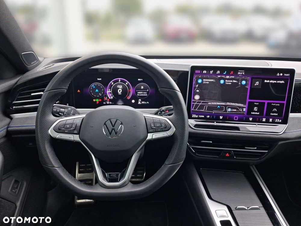 Volkswagen Passat - 12