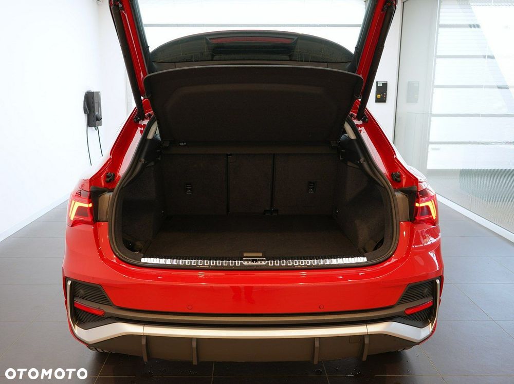 Audi Q3 Sportback - 11