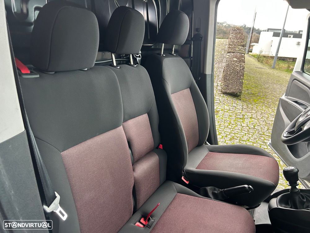 Fiat Doblo 1.6 Diesel 3 lugares Iva Dedutivel - 14