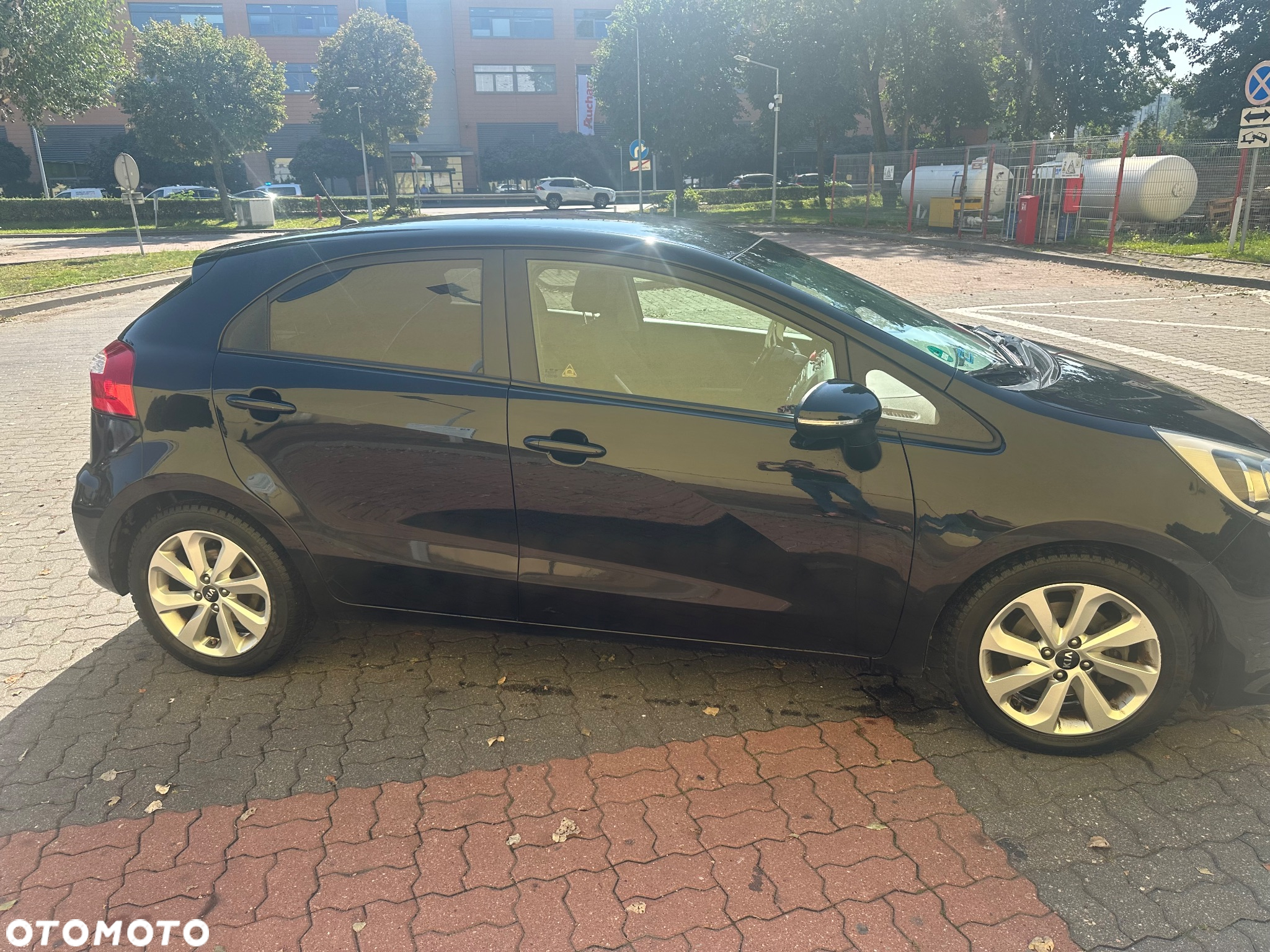 Kia Rio - 5