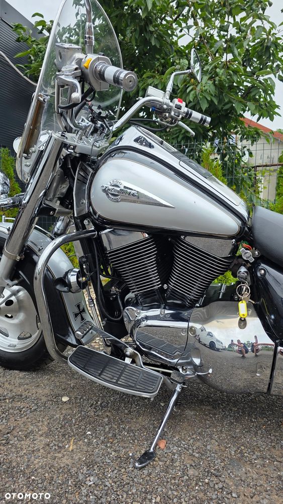 Suzuki Intruder - 30