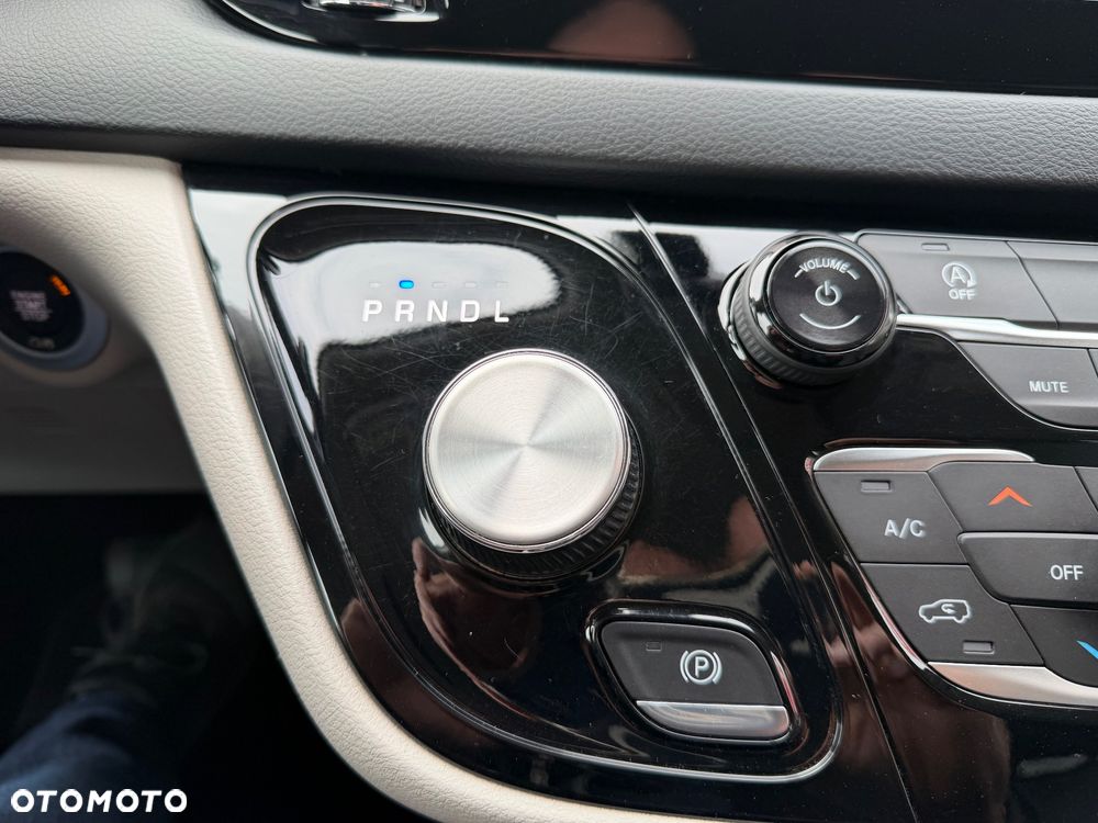 Chrysler Pacifica - 18