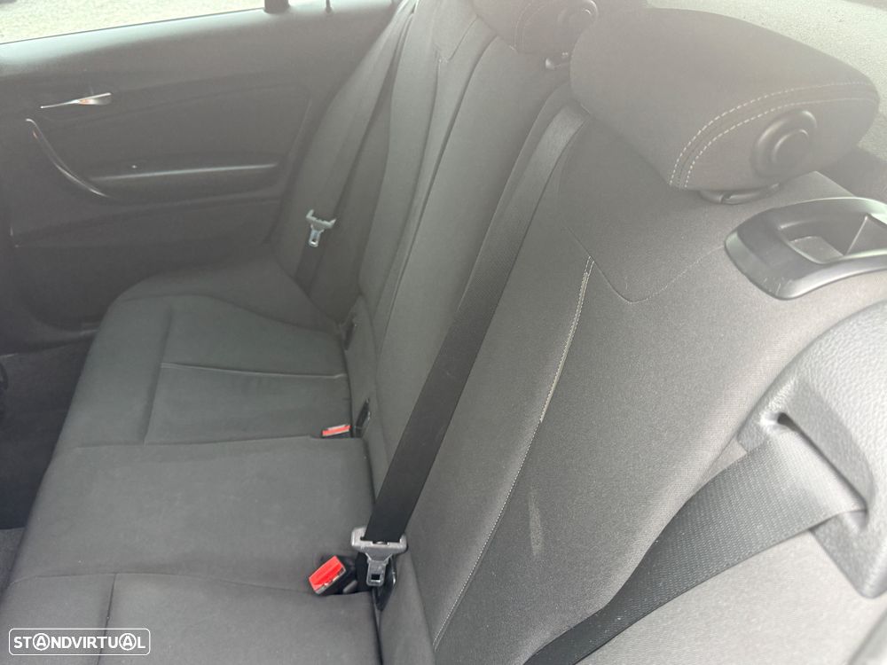 BMW 116 d EDynamics Line Sport - 24