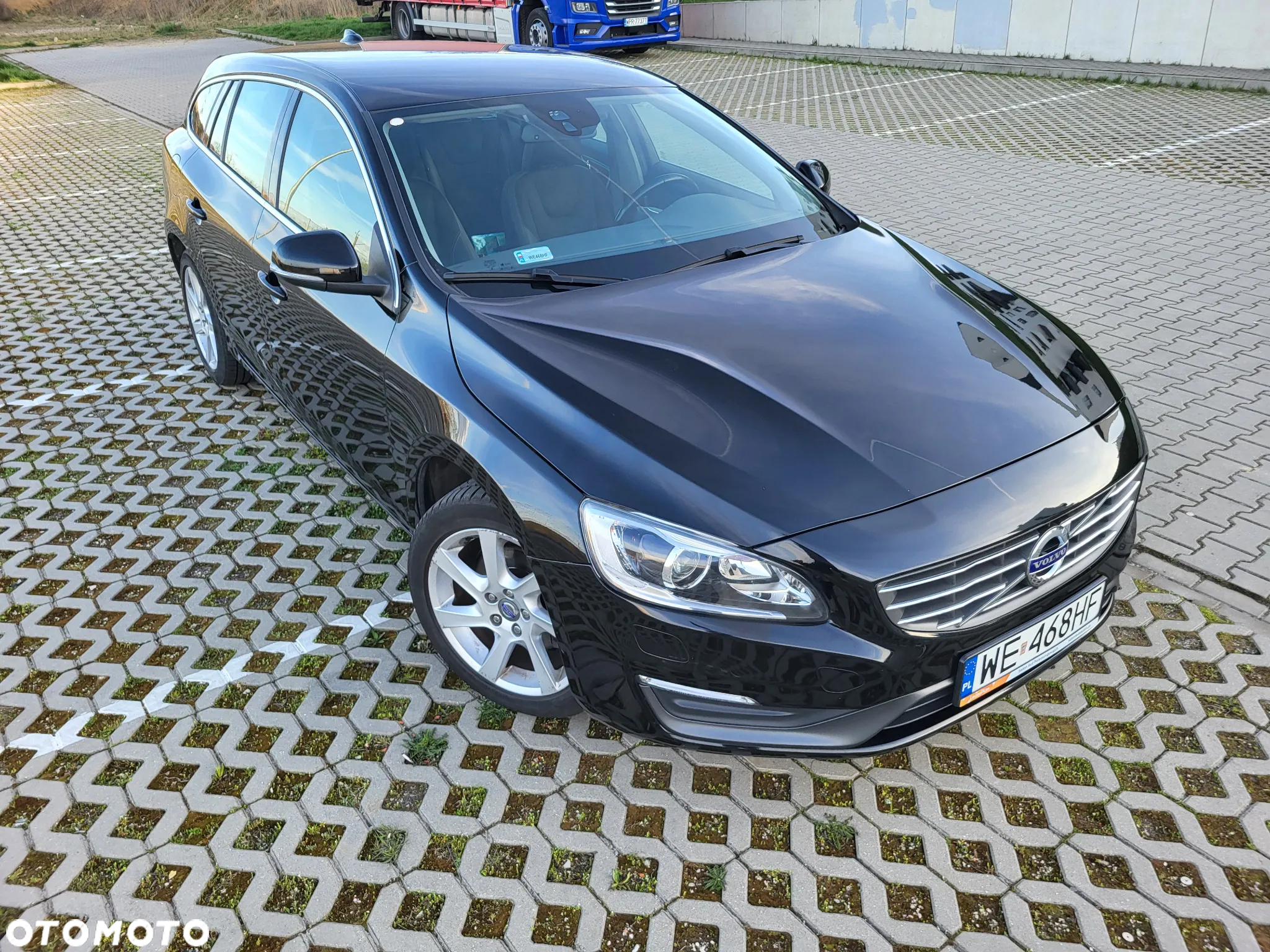 Volvo V60 T4 Momentum - 3