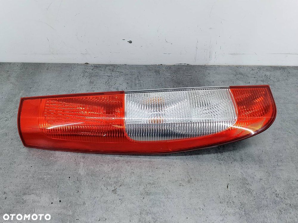 LAMPA TYLNA LEWA MERCEDES-BENZ VIANO 11-B686B - 1