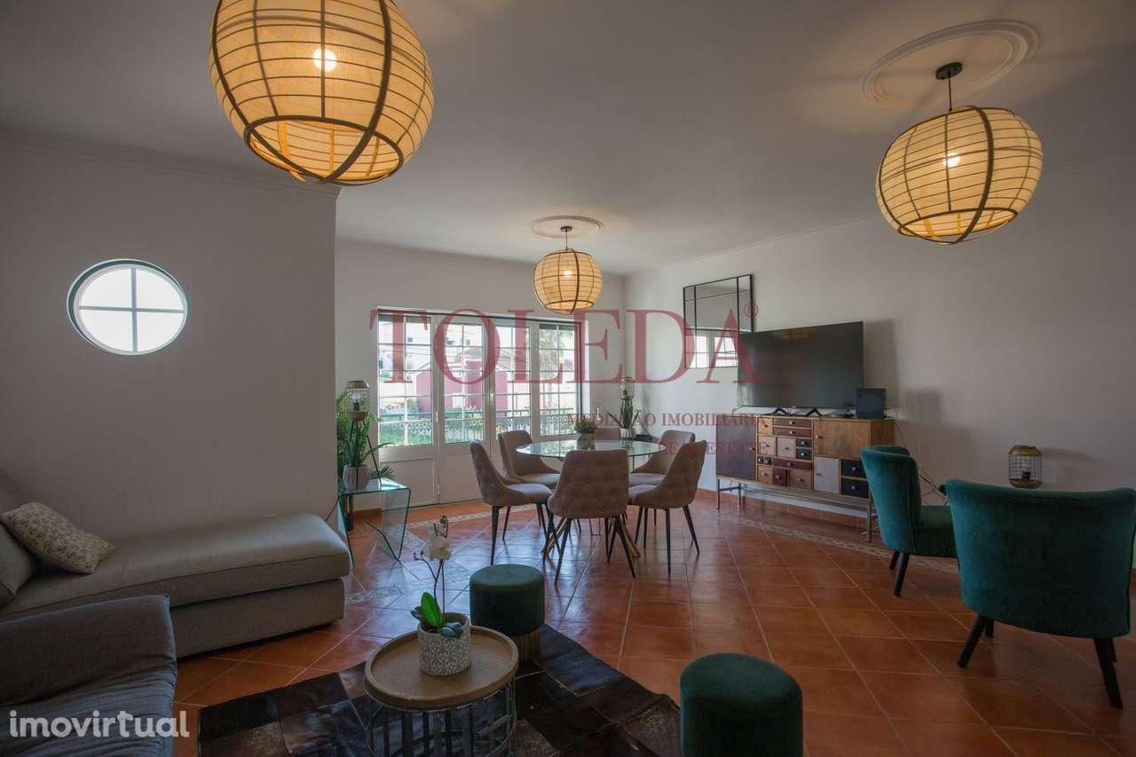 Moradia T6 com logradouro e garagem - Grande imagem: 2/58