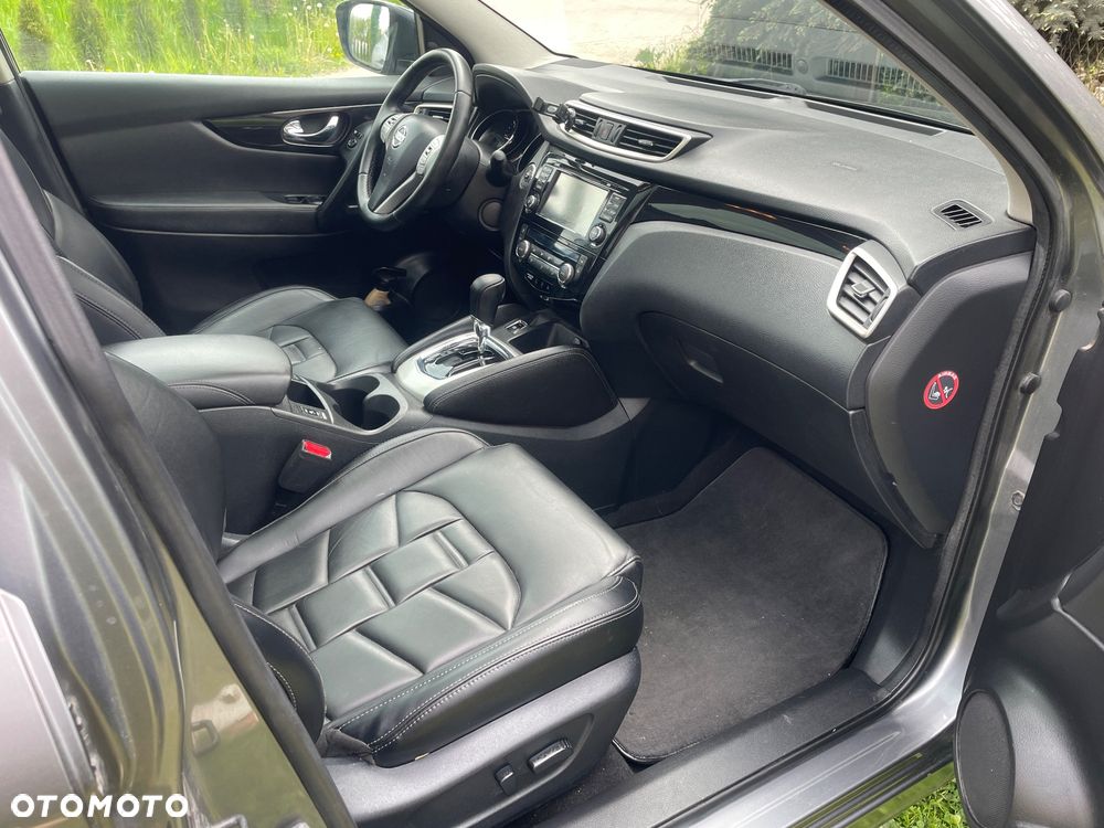 Nissan Qashqai 1.6 dCi Xtronic TEKNA+ - 18