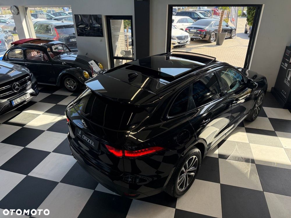 Jaguar F-Pace - 21