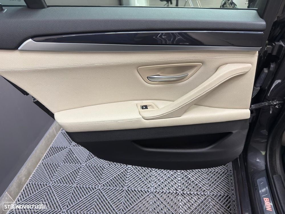 BMW 520 d xDrive Line Luxury Auto - 39