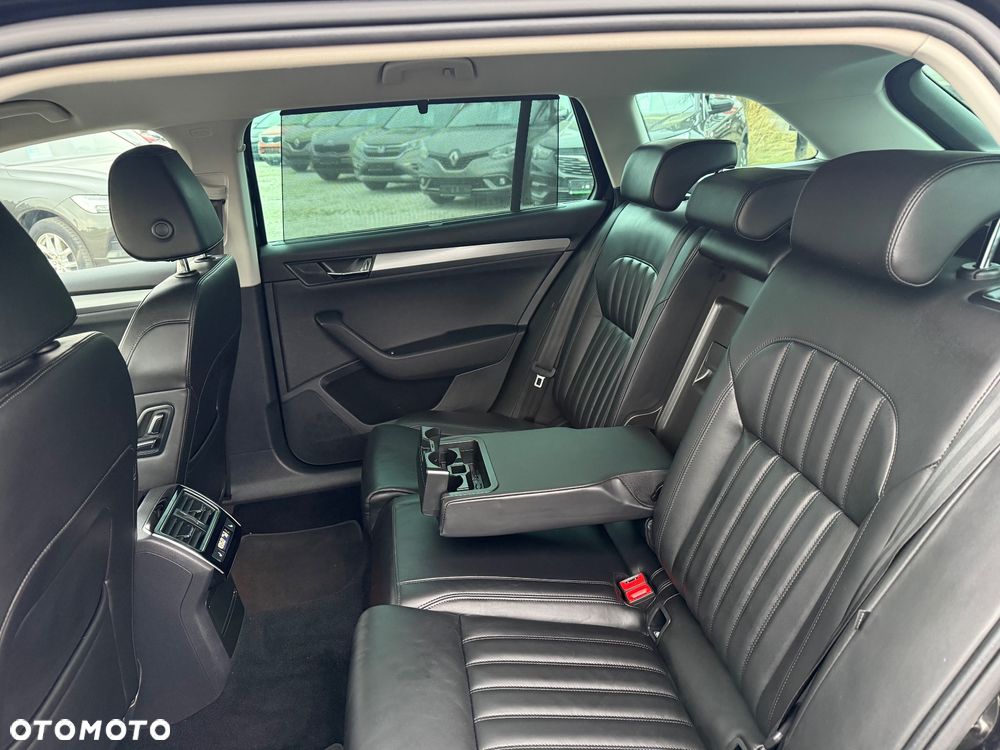 Skoda Superb 2.0 TDI Ambition - 22