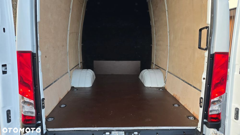 Iveco ❗️❗️DAILY 3.0 180KM MAXI 50C18 L4H3 JAK NOWY ❗️❗️NOWY MODEL / ZABUDOWA VIP 9 OSÓB HAUSER / 3500KG HAK / PIERWSZY WŁASCICIEL / BLASZAK / NAVI / KAMERA COFANIA / ZAWIESZENIE PNEUMATYCZNE AIR-PRO  / KLIMATYZACJA POSTOJOWA / SKRZYNIA MANUALNA / BLIŹNIAKI / TEMPOMAT / WERSJA WZMOCNIONA / FULL OPCJA / SERWIS ASO / SALON POLSKA / 35C15 50C15 35C18❗❗ JAK Z SALONU - NOWY -❗❗ - 19