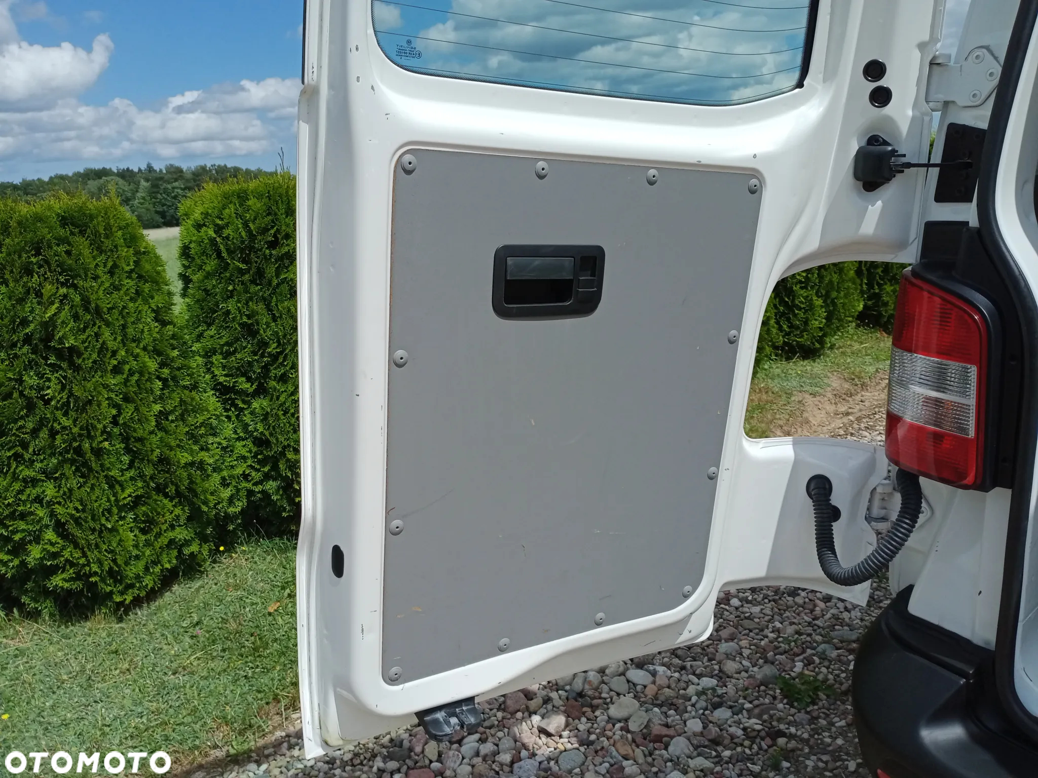 Volkswagen T5 LIFT T6 9 osobowy 2015 .rok 2.0 140 KM Long  6 bieg. serwis do końca doinwestowany klima  tempomat  vebasto isofix - 20
