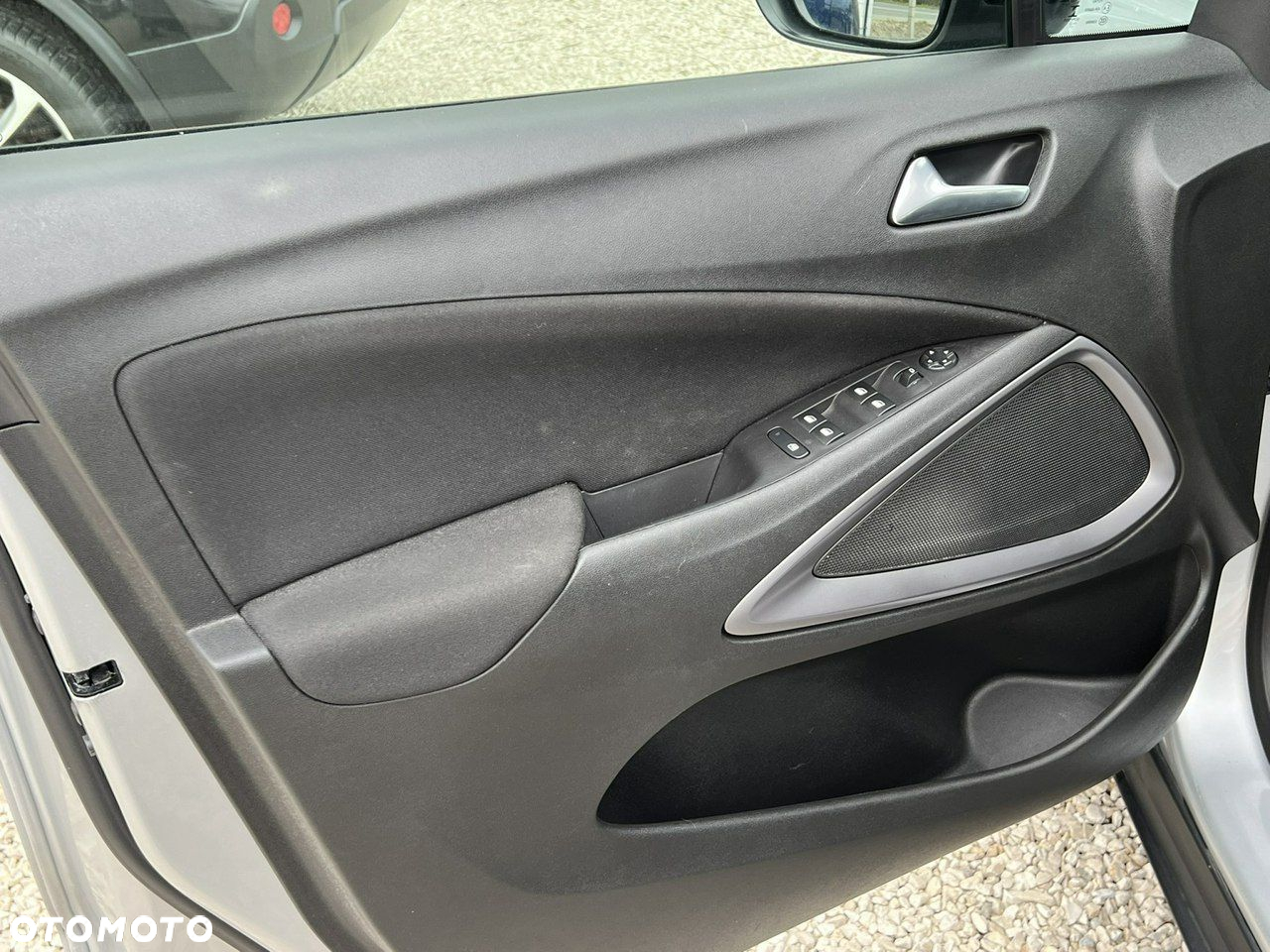 Opel Crossland X - 10