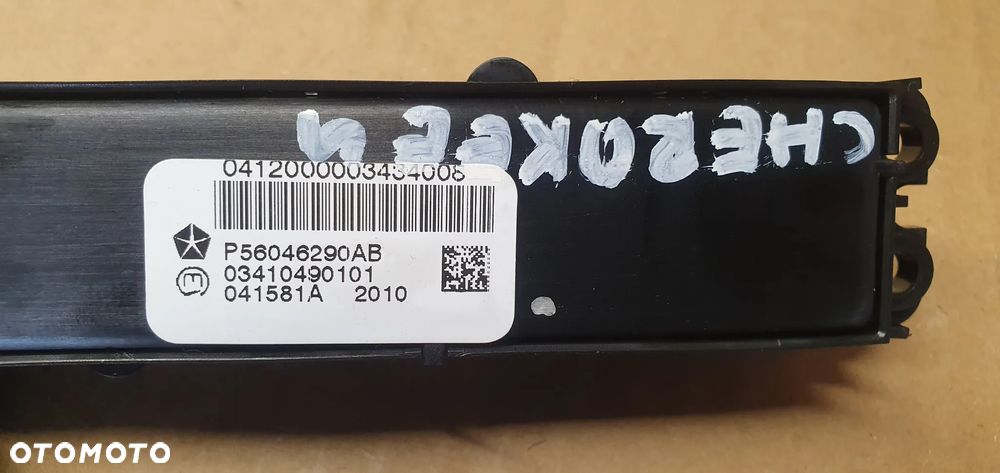 Przełącznik włącznik świateł awaryjnych Jeep Grand Cherokee IV WK2 P56046290AB - 8