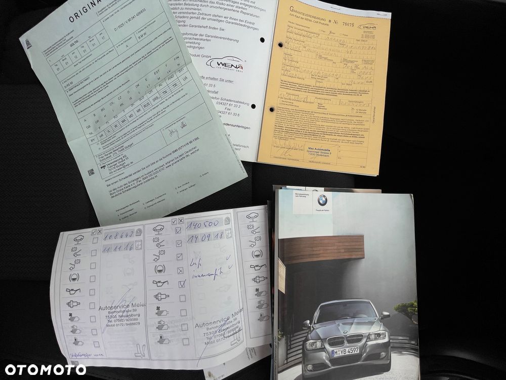 BMW Seria 3 318i Touring - 38