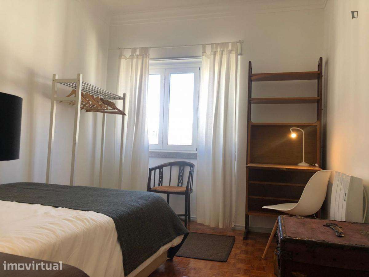 Quarto - localizado em Anjos Lisbon - Grande imagem: 2/43