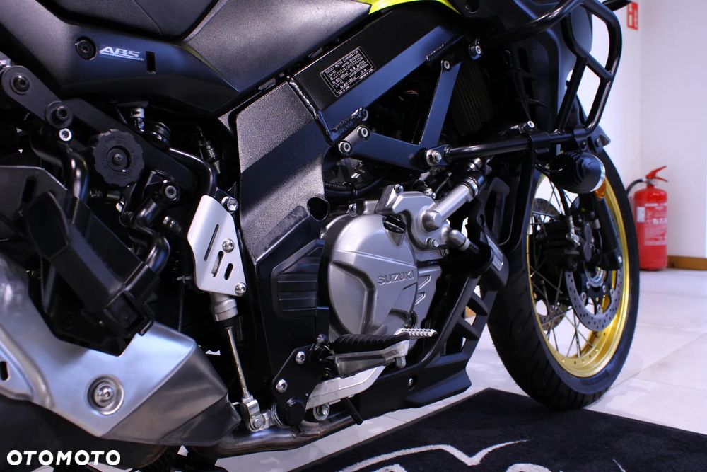 Suzuki DL - 23