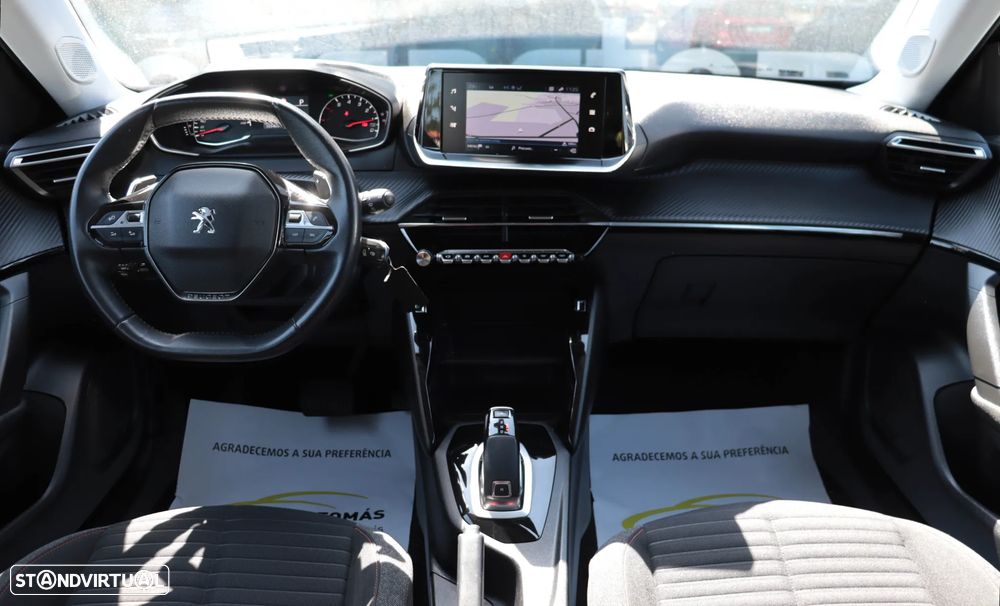 Peugeot 2008 1.2 PureTech Active EAT8 — fotografia 8