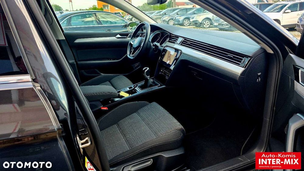 Volkswagen Passat - 36