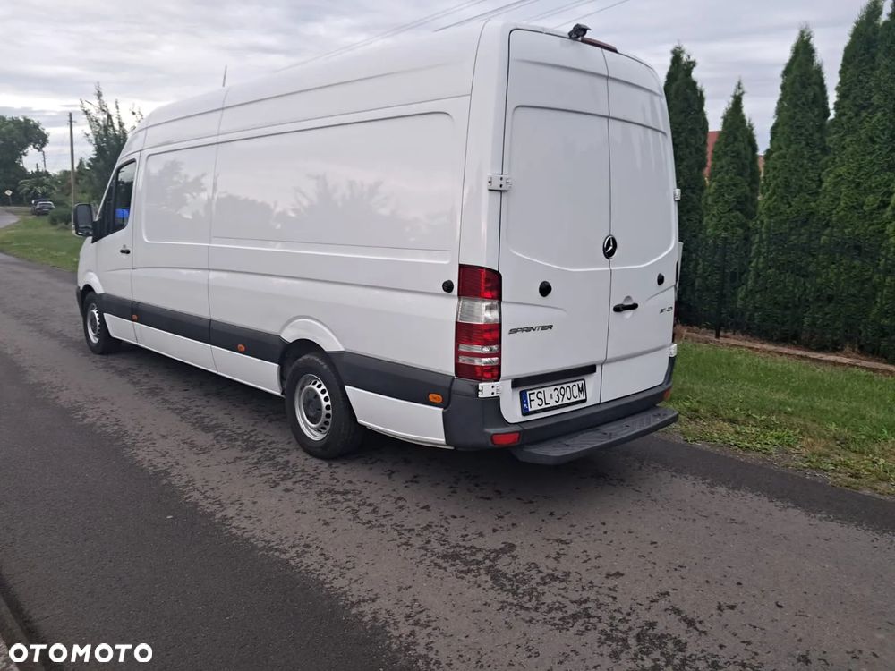 Mercedes-Benz Sprinter - 4