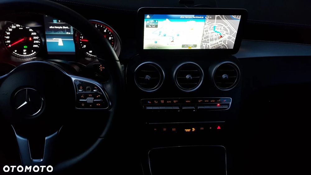 Mercedes-Benz GLC 200 d 4Matic 9G-TRONIC - 30