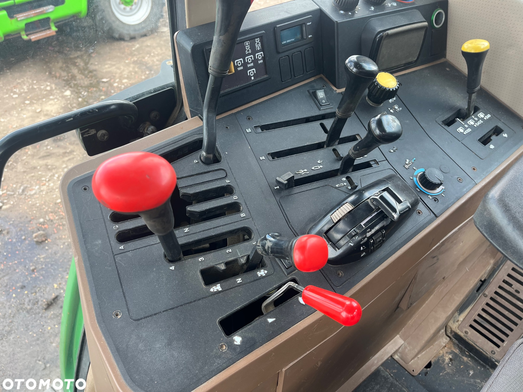 John Deere 6800 - 5