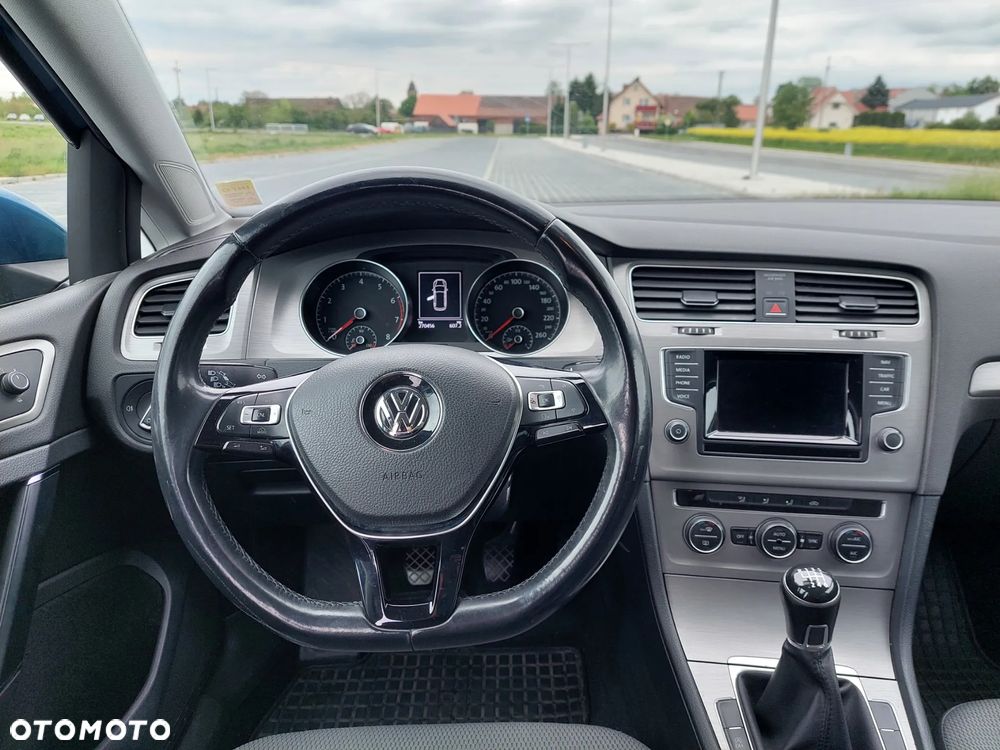 Volkswagen Golf 1.4 TSI BMT Comfortline - 14