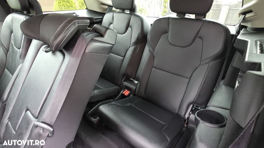 Volvo XC 90 - 7