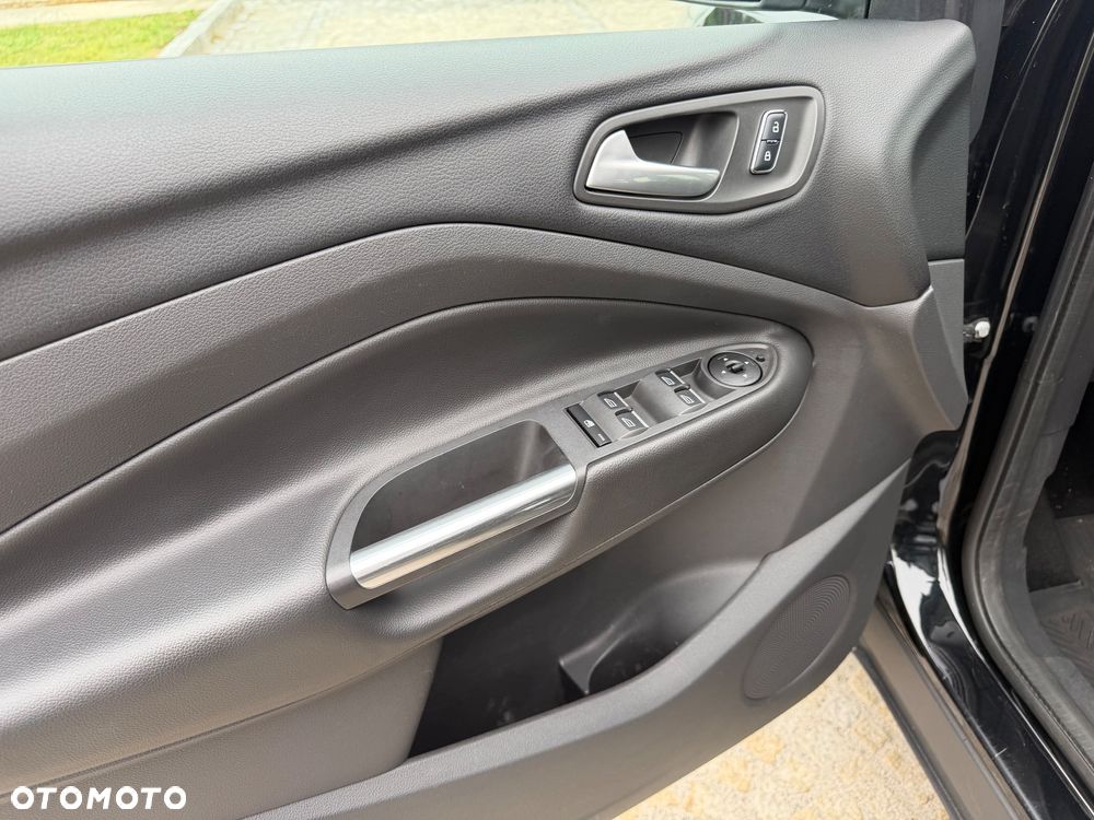 Ford Kuga - 18