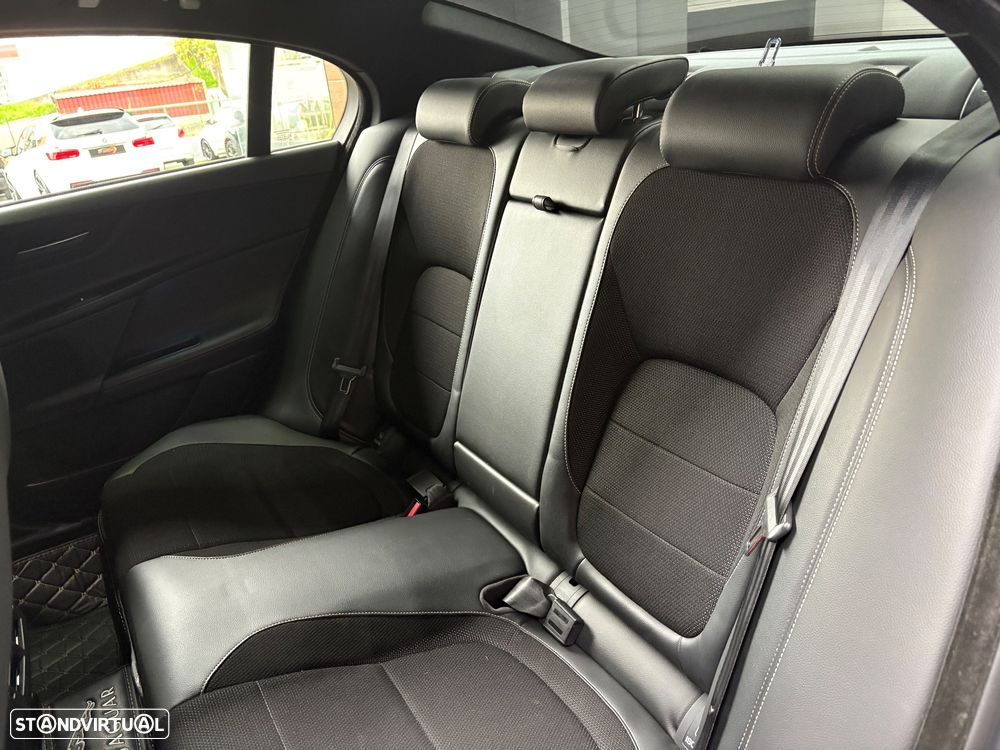 Jaguar XE 20d Aut. R-Sport - 36