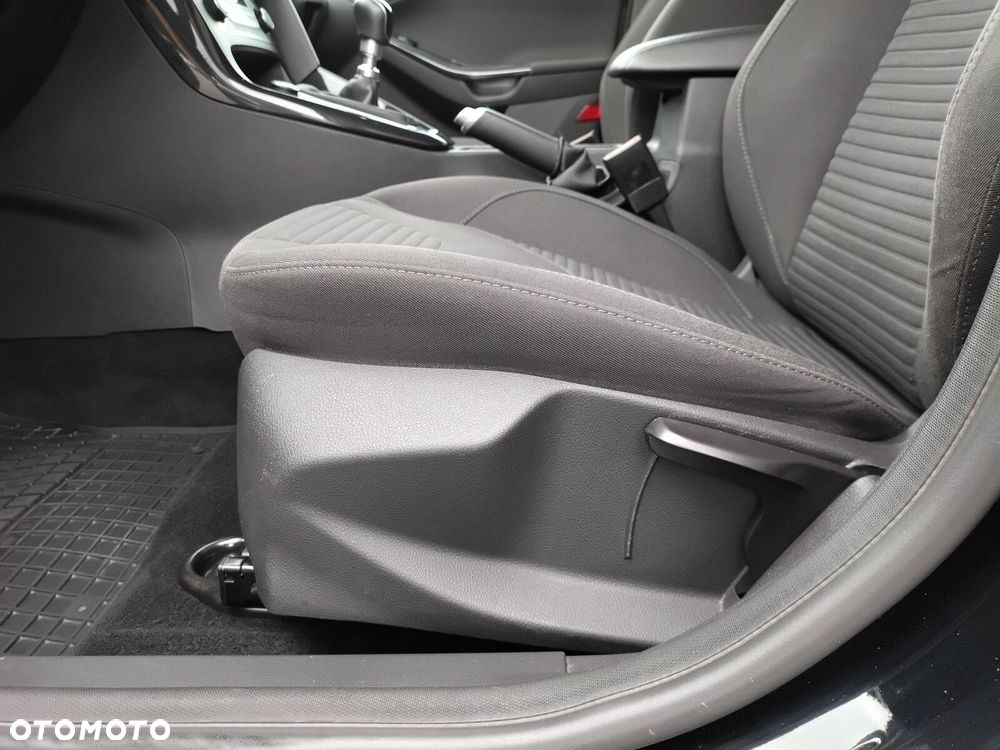 Ford Focus 1.5 EcoBoost Titanium ASS - 23