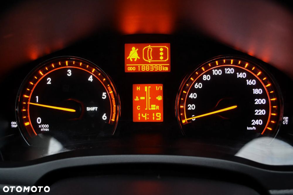 Toyota Avensis 2.0 D-4D Team - 40