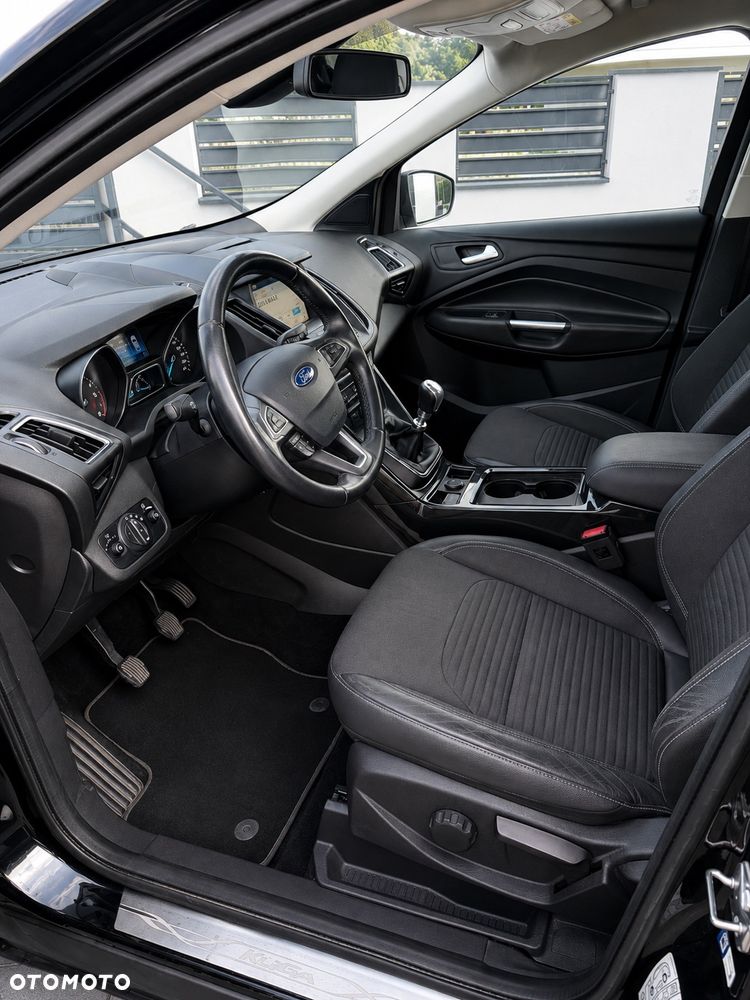 Ford Kuga 2.0 TDCi FWD Titanium - 13