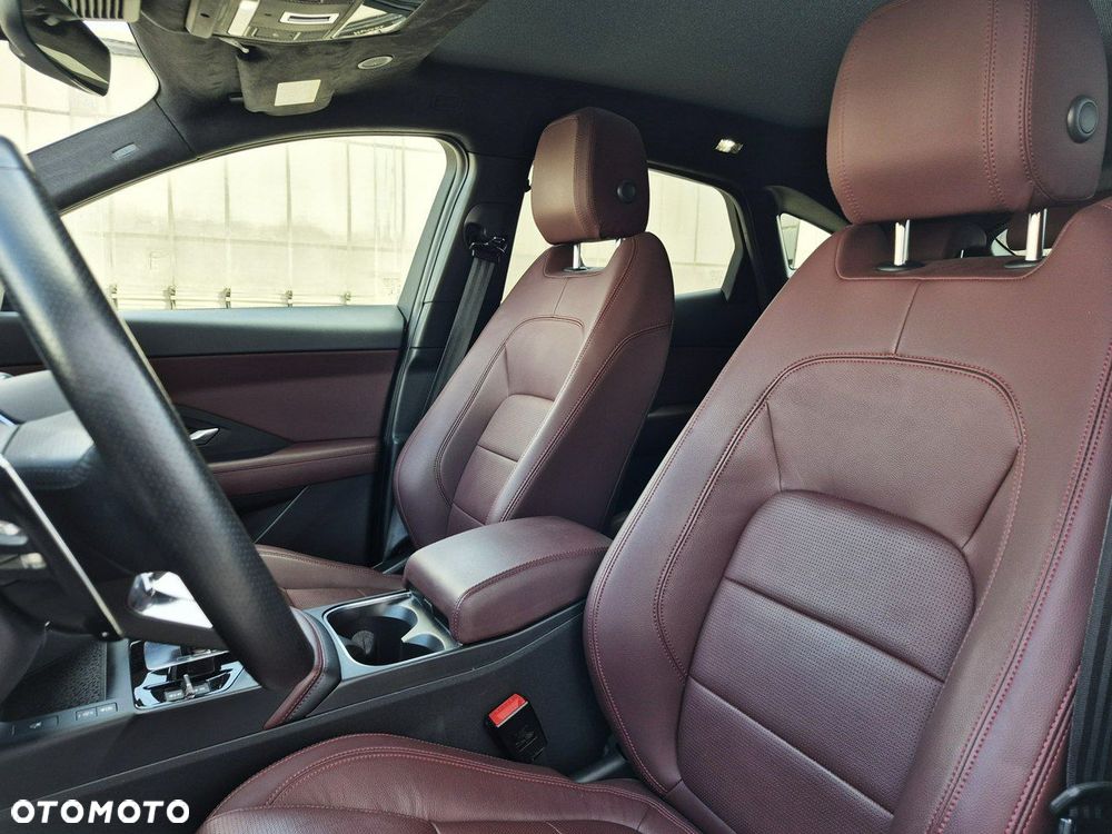 Jaguar E-Pace - 17